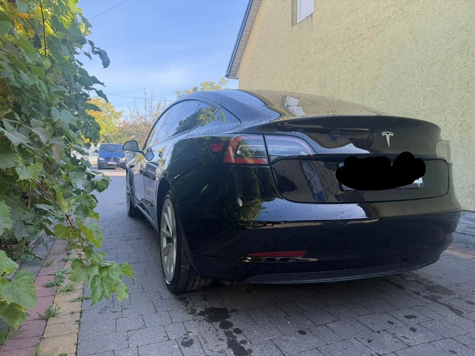 Електромобіль Tesla model 3 залізофосфат 2022 RWD