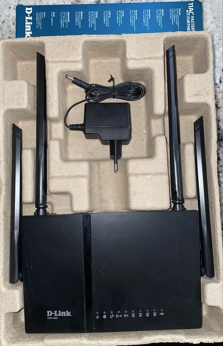 Dwupasmowy router Wi-Fi AC1200 DIR-825 stan bdb