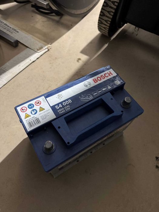 Акумулятор Bosch 12В 74Ач 680А(EN) R+