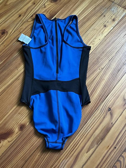 Суцільний купальник