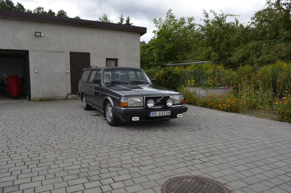 Volvo 240 kombi 2.4d