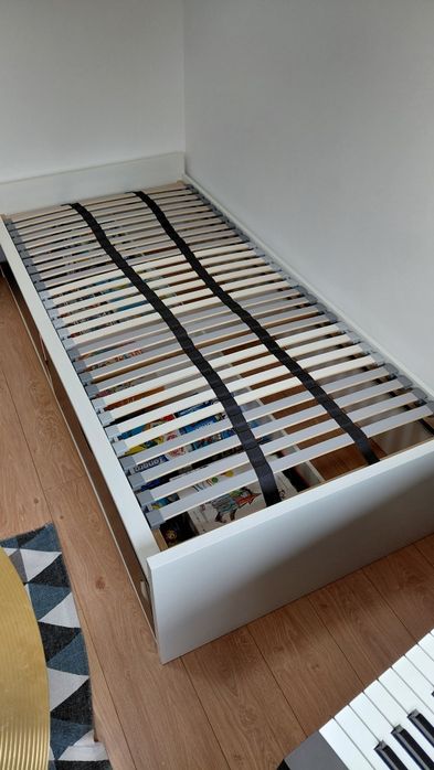 Cama solteiro IKEA 90x200