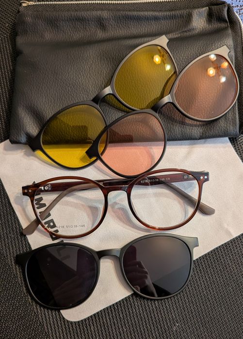 Oprawki korekcyjne brązowe 51-18 z 3  nakładkami