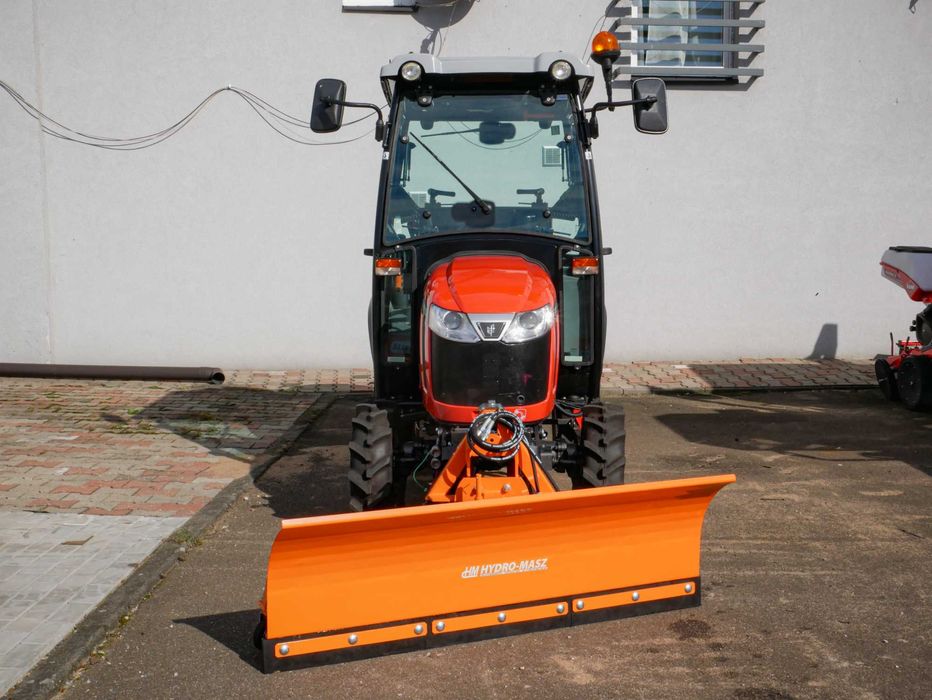 Ciągnik komunalny do odśnieżania TAFE 19 KM pług posypywarka PROMOCJA!