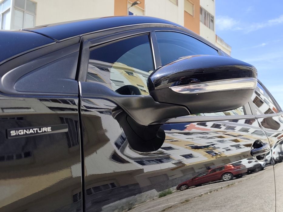 Peugeot 208 1.2 Signature 2018