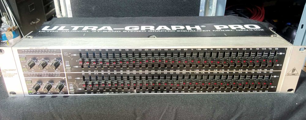 Equalizadores gráficos Alto-Behringer-Show-Spirit