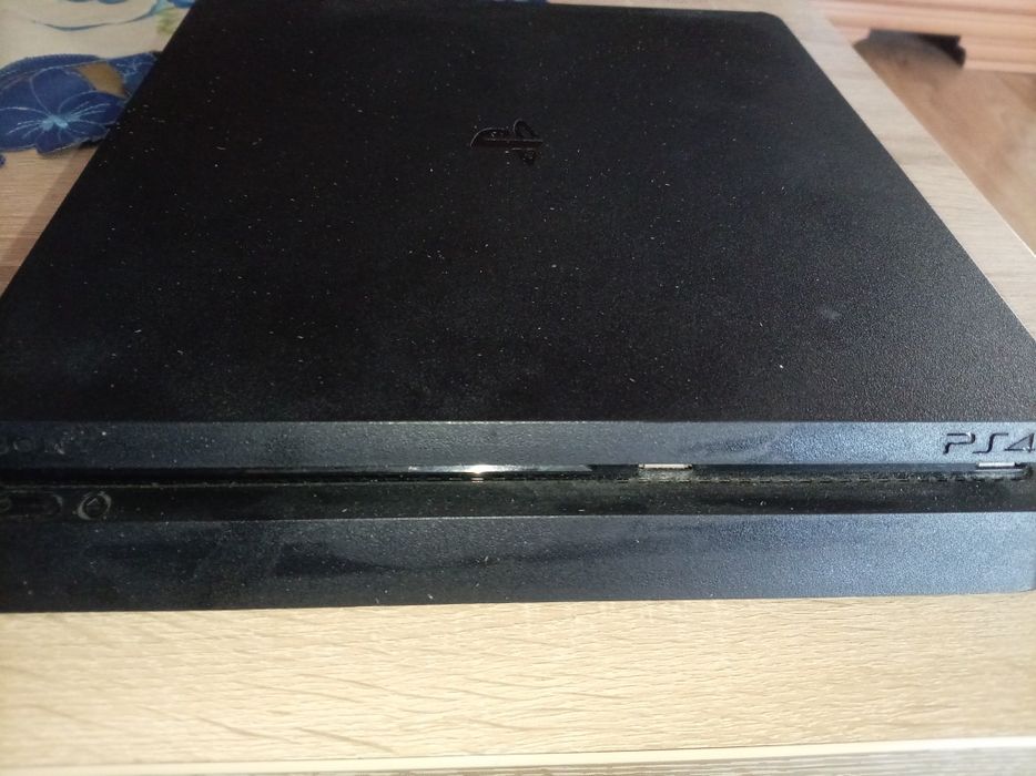 PlayStation 4 slim