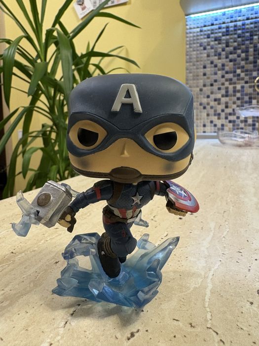 FUNKO POP! Ігрова фігурка №573 Капітан Америка з мйольніром, серія «Месники: Фінал»
