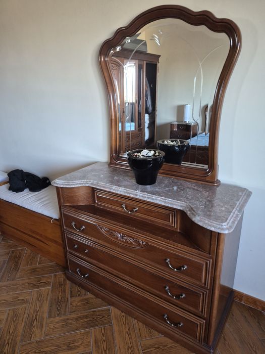 Quarto completo ainda em  bom estado para uso