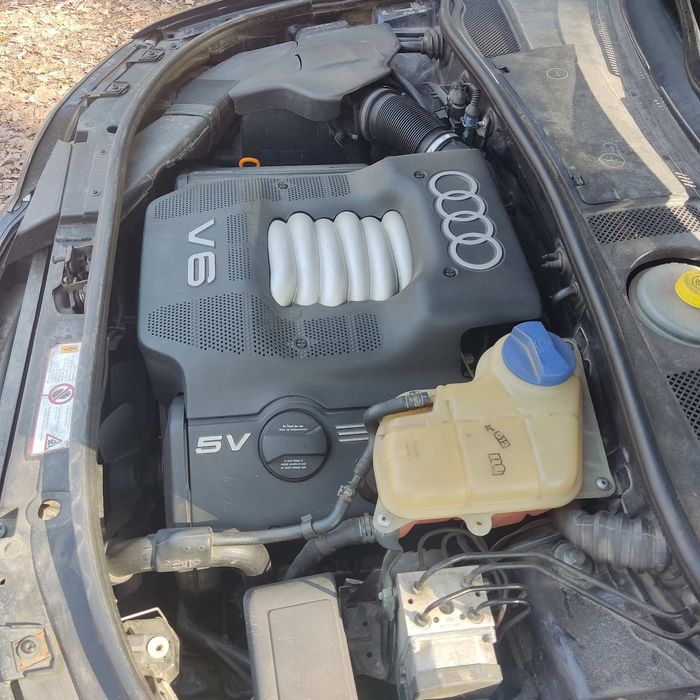 Автомобіль Audi A6