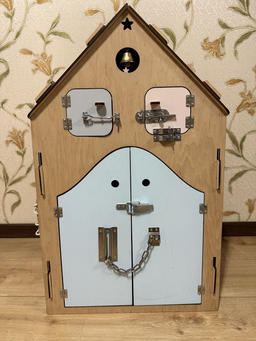 Бізі будинок, бізікуб 70 на 42