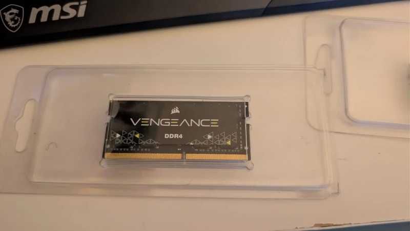 Memória RAM Corsair Vengeance 16GB DDR4 3200MHz para Portátil