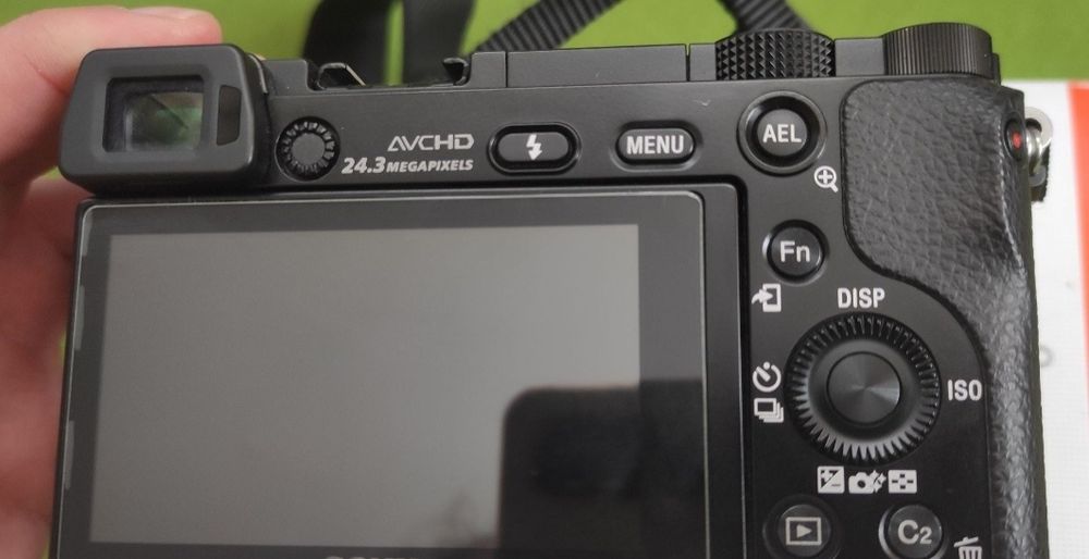 Фотоапарат  Sony a6000