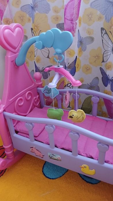 Ліжко качалка з мобілем