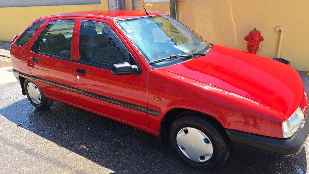 Veículo Citroën ZX em excelente estado