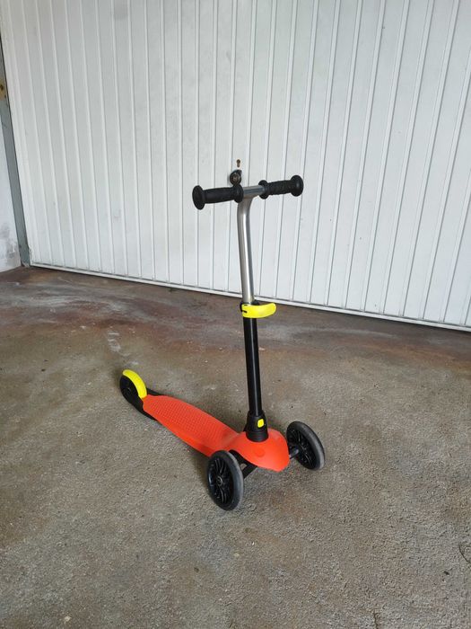 Trotinete Oxelo, modelo B1.