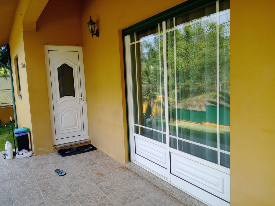 13 janelas + 2 portas