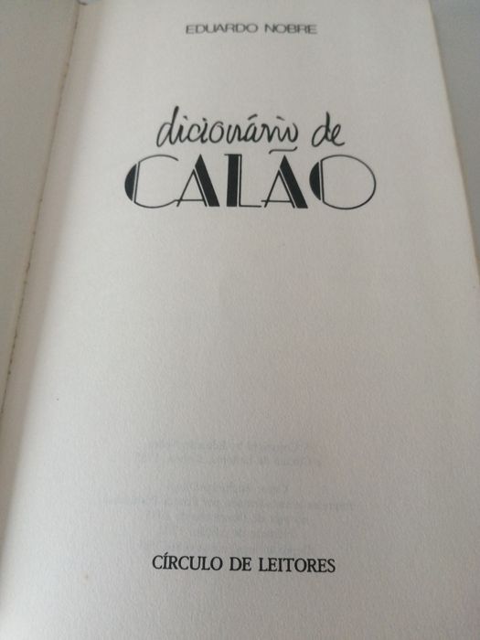 Vendo dicionário de calão (portes incluídos)