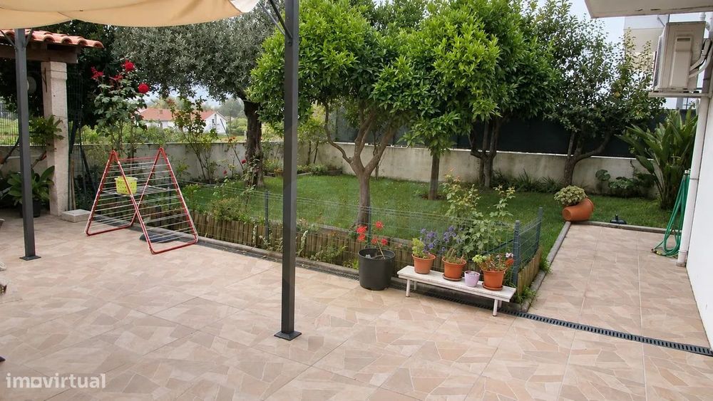 Moradia em Gaveto T3+1 em Figueiredo, Amares
