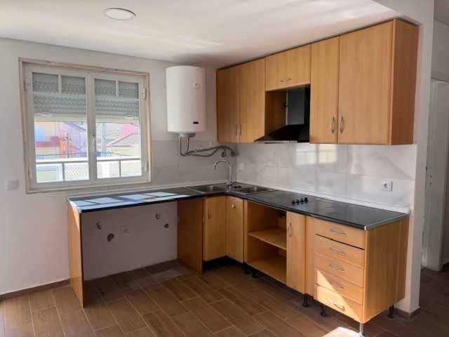 Apartamento | Arrendar | Loures (Camarate) | 2 Quartos