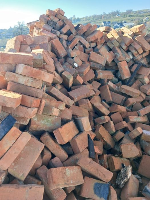 Повнотіла цегла (кирпич)