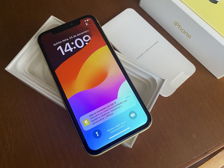 Iphone 11 amarelo 64gb livre