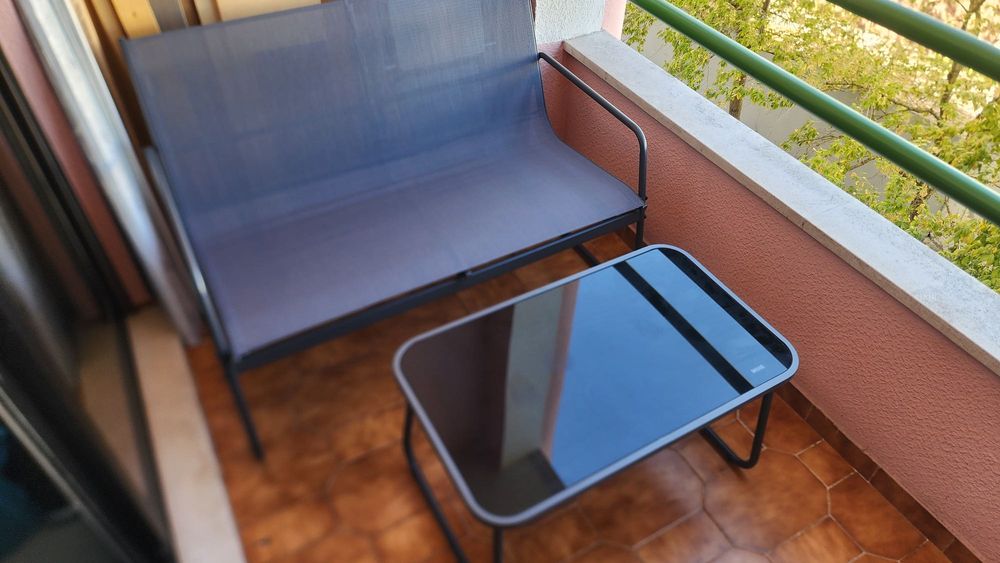 Mesa de jardim em aço e vidro temperado