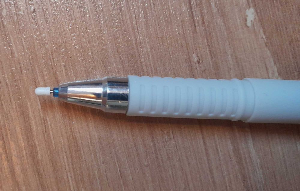 Długopis zmazywalny ZESTAW 4 długopisy + 20 wkładów + 2 gumki