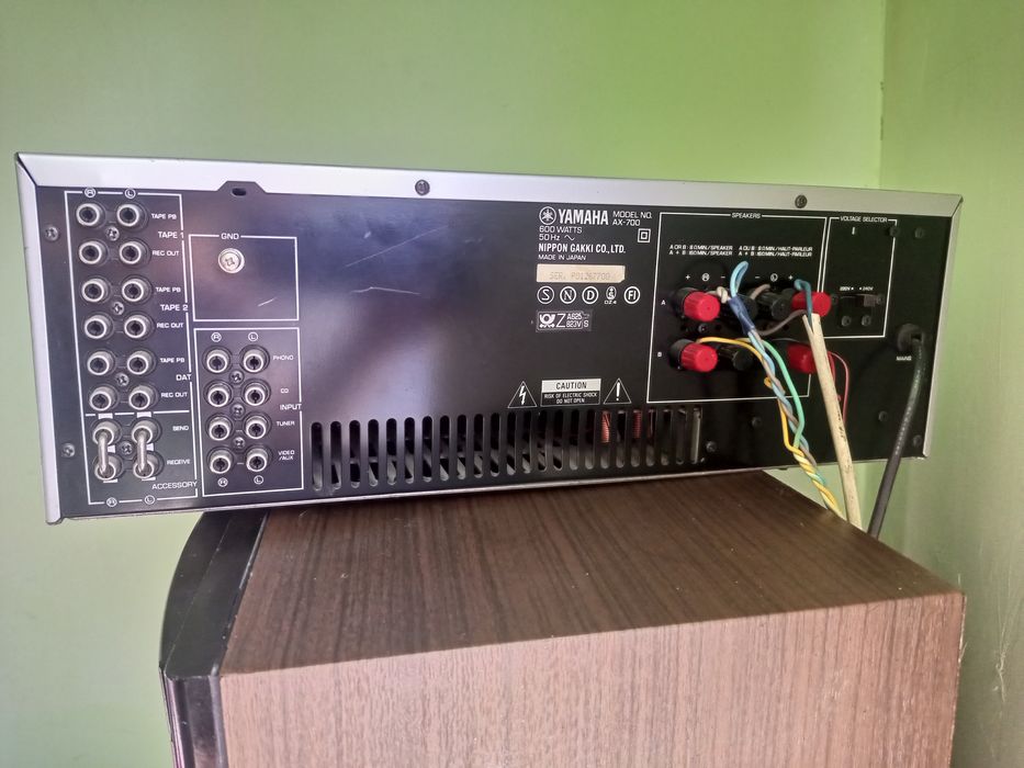 Продам усілок і колонки можу продати і окремо