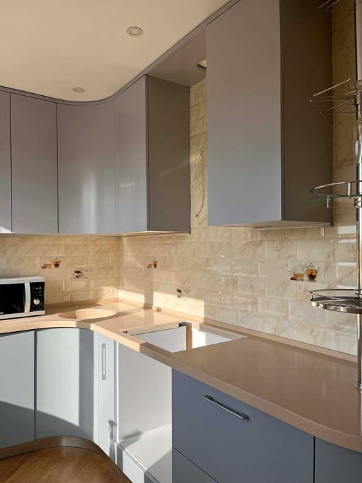 Продам 1 кім. кв Силікатна, 4