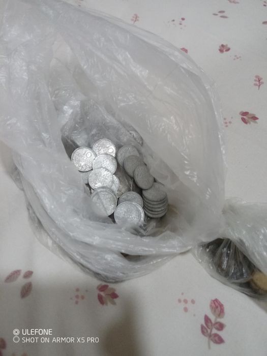 Moedas e notas escudos