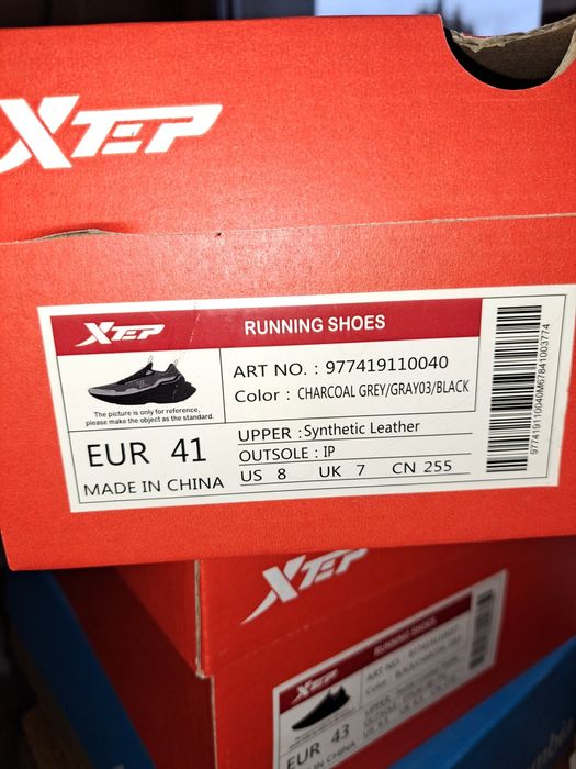 Кроссовки,черевики Xtep