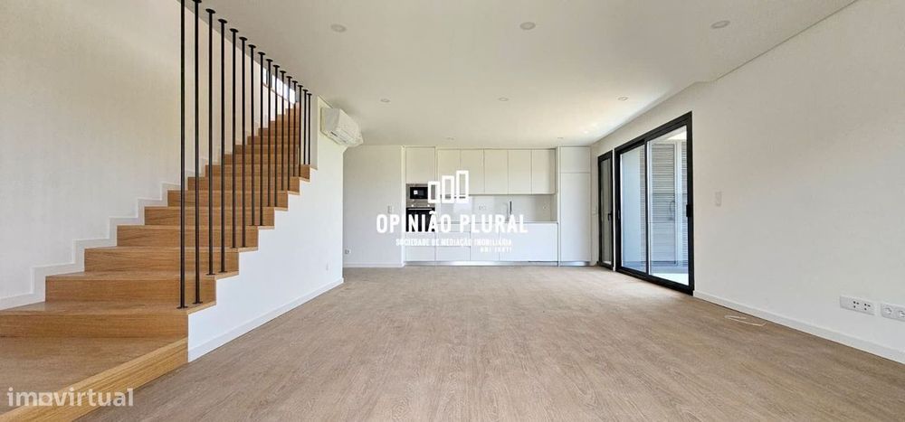 Moderno Duplex T4 em Valadares: Conforto e Estilo