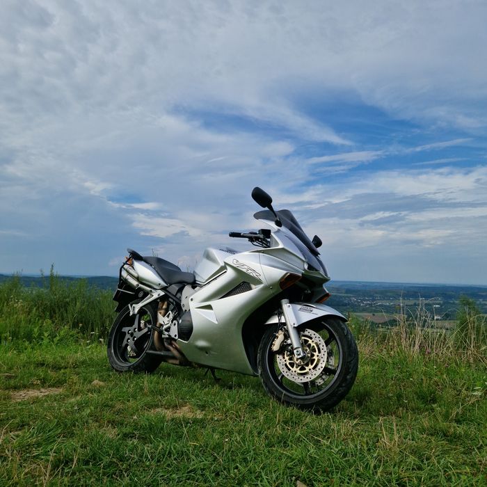 Honda VFR800 v-tec