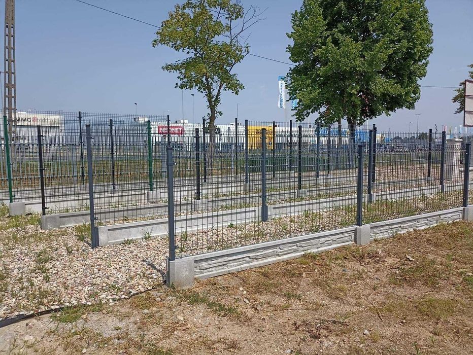 ogrodzenia ogrodzenie panelowe panele słupki brama furtka płot palety