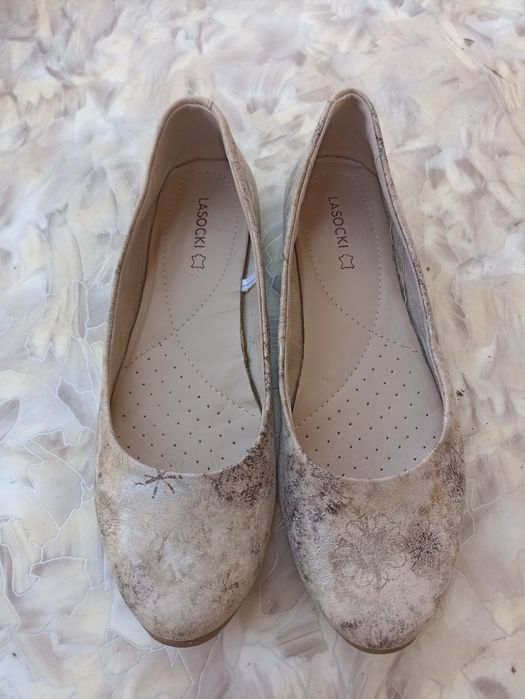 Шкіряні балетки Lasocki
