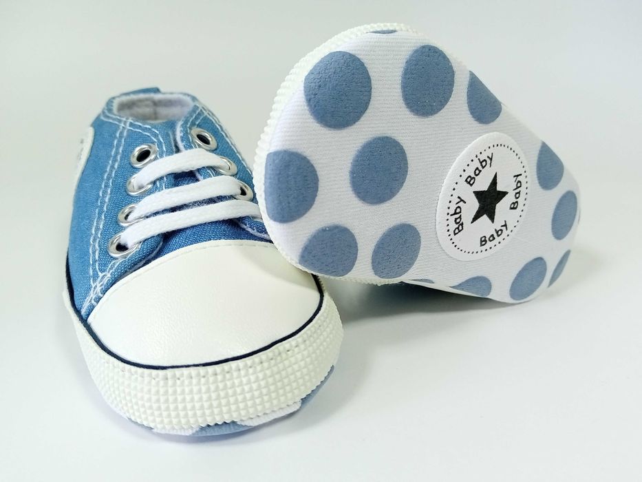 Ténis bebé novos  - tamanho 11 - cor ganga claro