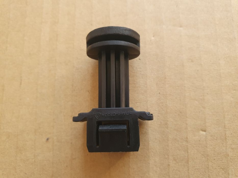 Відбійник отбойник упор грибок капота jeep compass