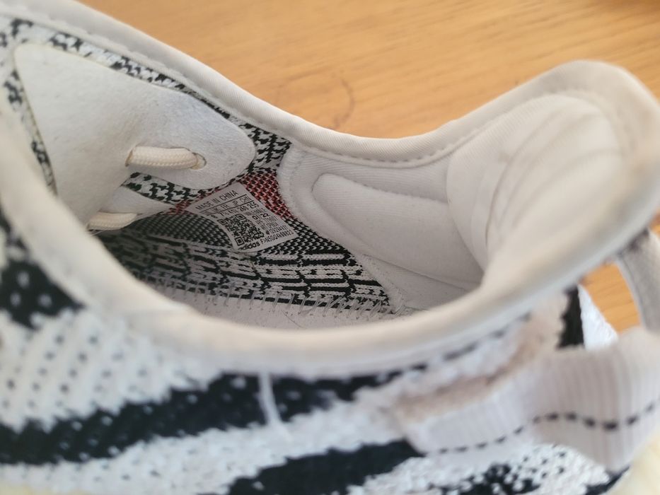 Кросівки Adidas Yeezy Boost 350 V2 Zebra