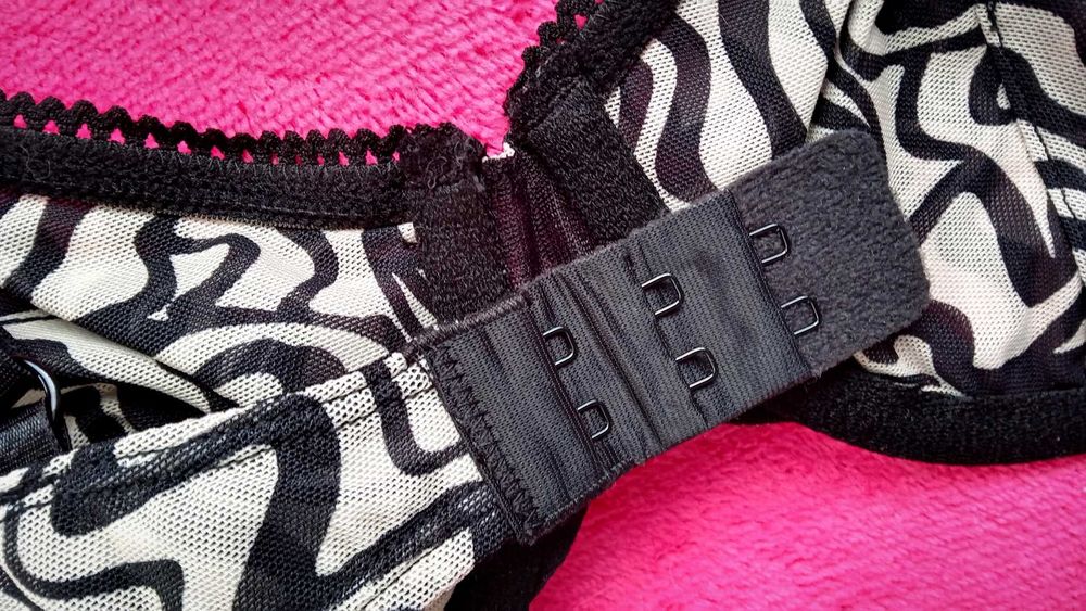 Стильний та зручний ліфчик Monki