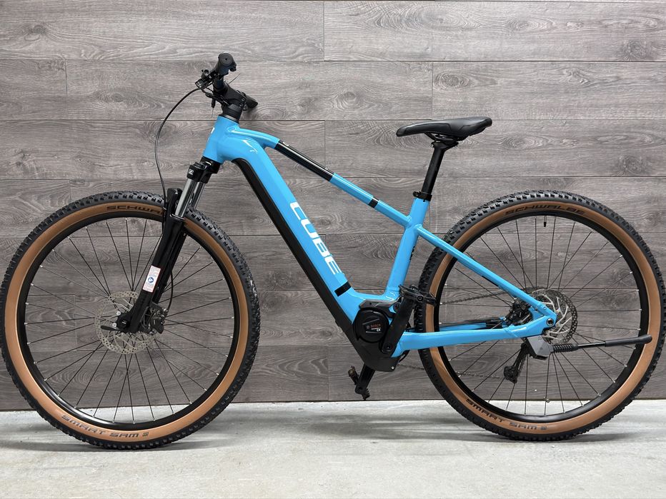 Гірський електровелосипед Cube ( рама L колеса 29 ) bosch cx