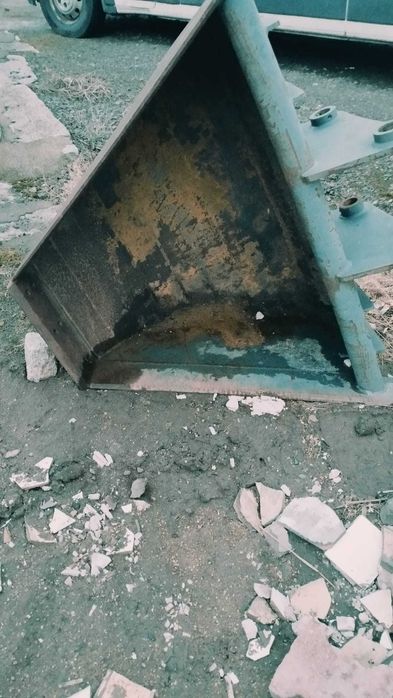 Koparko ładowarka Cat