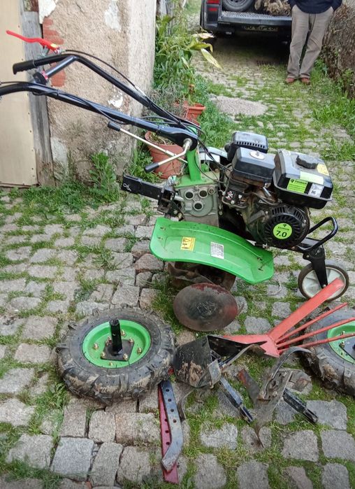 Vendo motocultivador 7HP com charrua