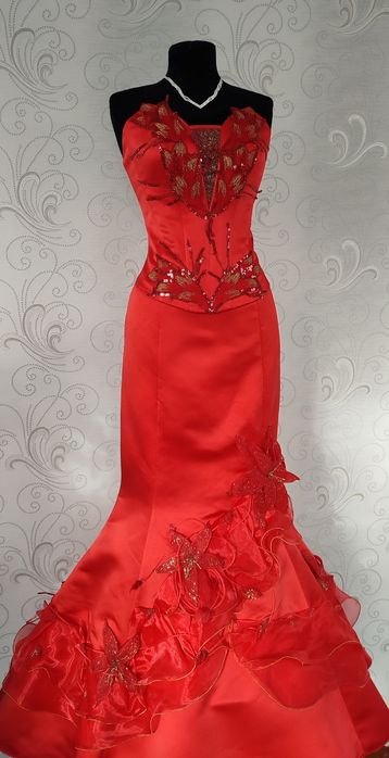 Вечірні.   сукні