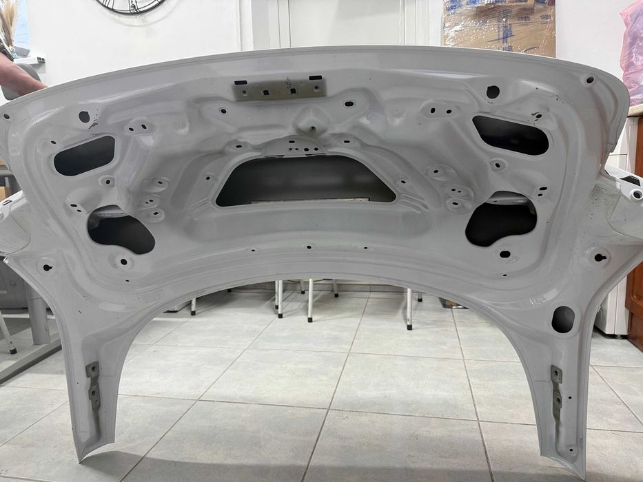 Кришка багажника Tesla M3 Highland 2024- ляда кляпа Тесла Модел 3 2024