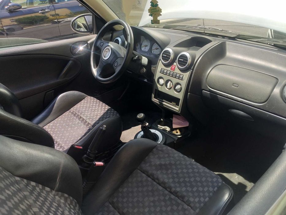 Para venda ou troca por carro familiar