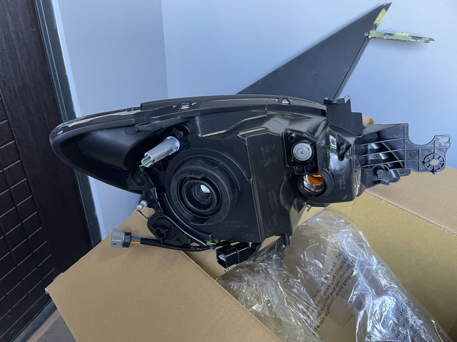 Фары Митсубиси ланцер 9 новые