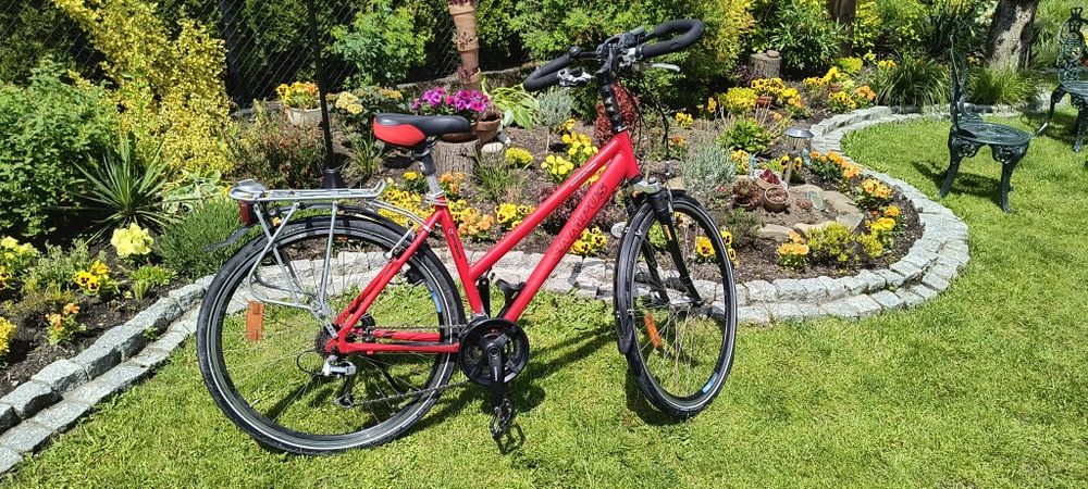 Rower trekkingowy damski.