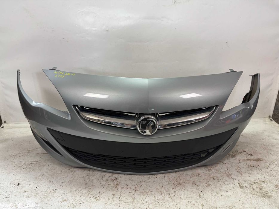 Opel astra j hatchback lift zderzak przedni Z179
