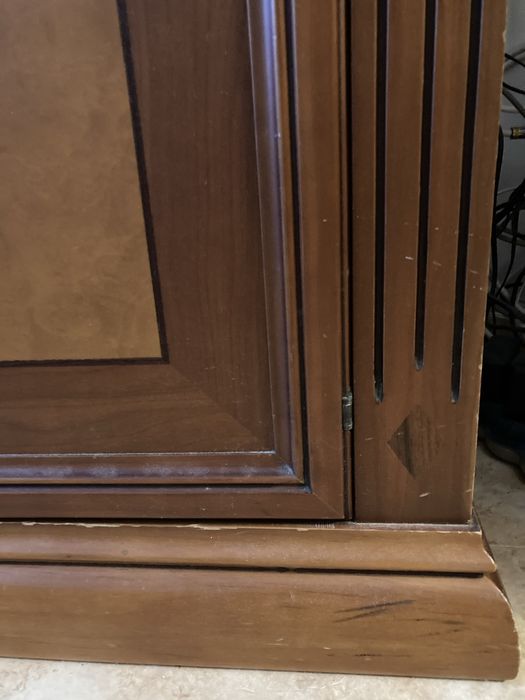 Movel/louceiro em cerejeira